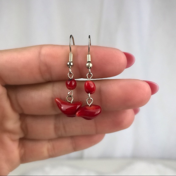 🚫SOLD🚫 NWOT Natural Red Coral Dangle Earrings - Picture 2 of 12
